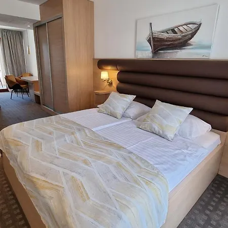 Boutique Vista 4* 马林斯卡