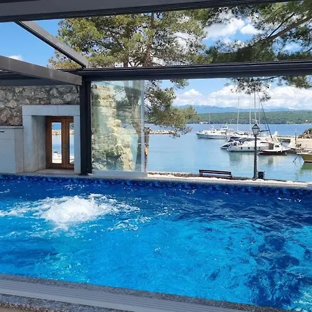 Πανσιόν Boutique Vista