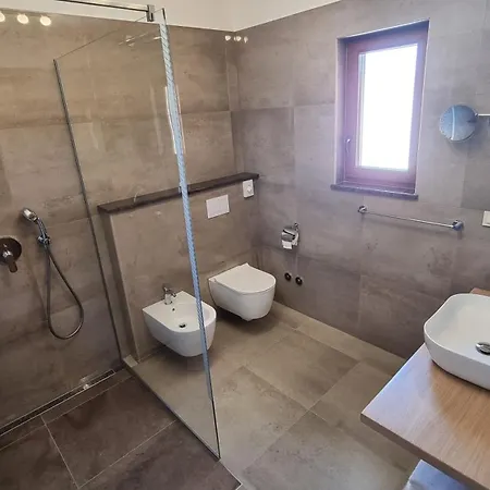 Πανσιόν Boutique Vista 4*